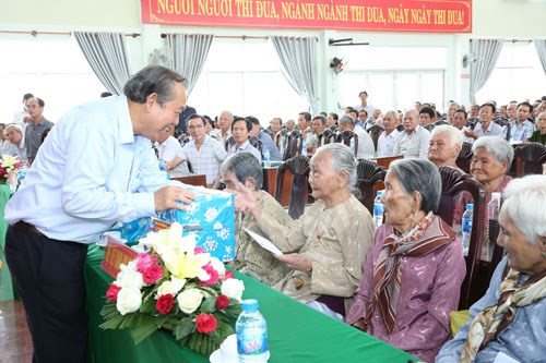 Thể hiện sâu sắc đạo lý ‘uống nước, nhớ nguồn’ - ảnh 1